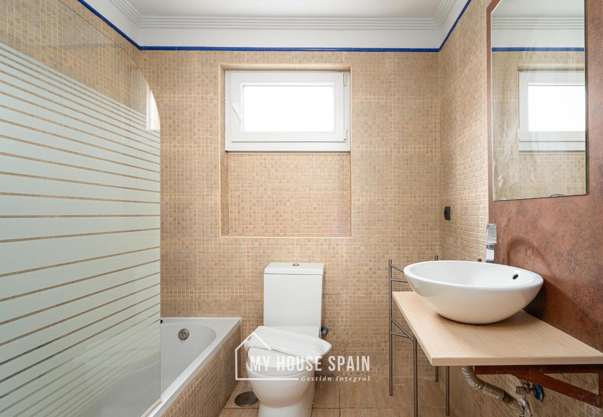 Myhousespain - Piso Reformado En El Centro 기욘 외부 사진